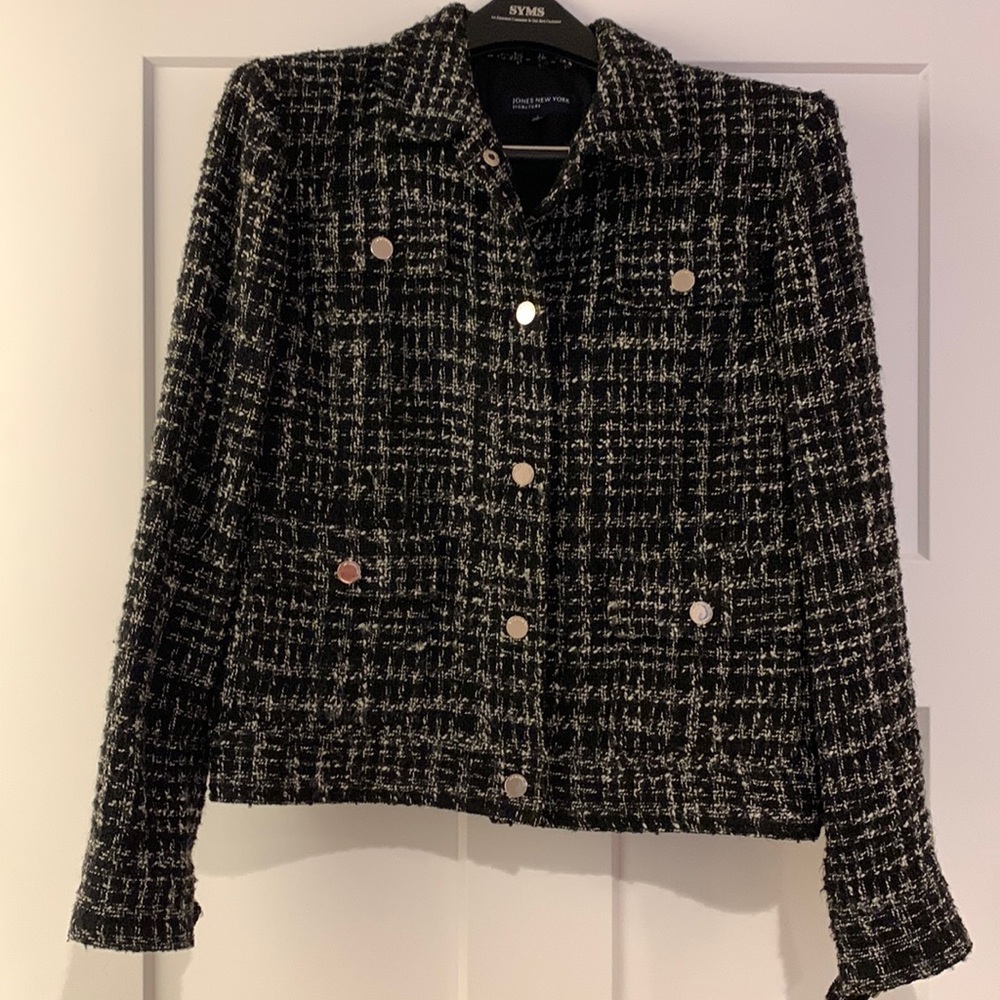 Black and White tweed jacket by Jones NY Signature. Size L.
